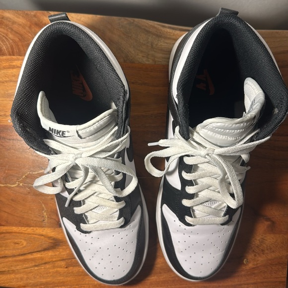 Nike Dunk High Pandas - Picture 2 of 6